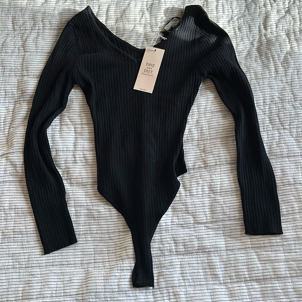 Mindy Mae’s Market V-Neck bodysuit